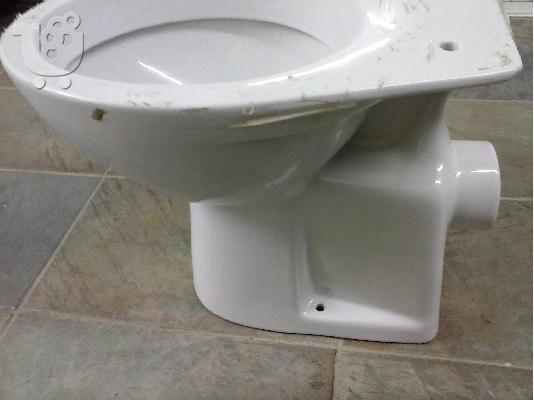 PoulaTo: Πωλείται λεκάνη ideal stantar καινούργια